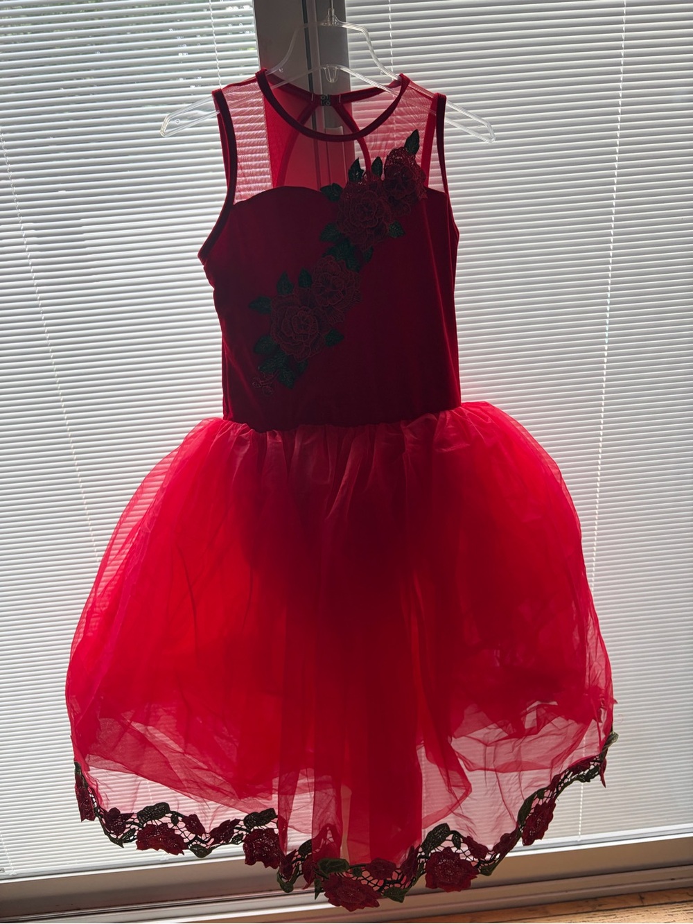 Red Floral Tulle Adult Dance Ballet Dress Women’s XL Nearly New with hair piece